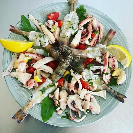 Restorant Xheni ホテル ドゥラス