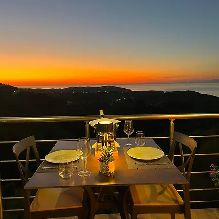 Hotel Restorant Xheni 4*